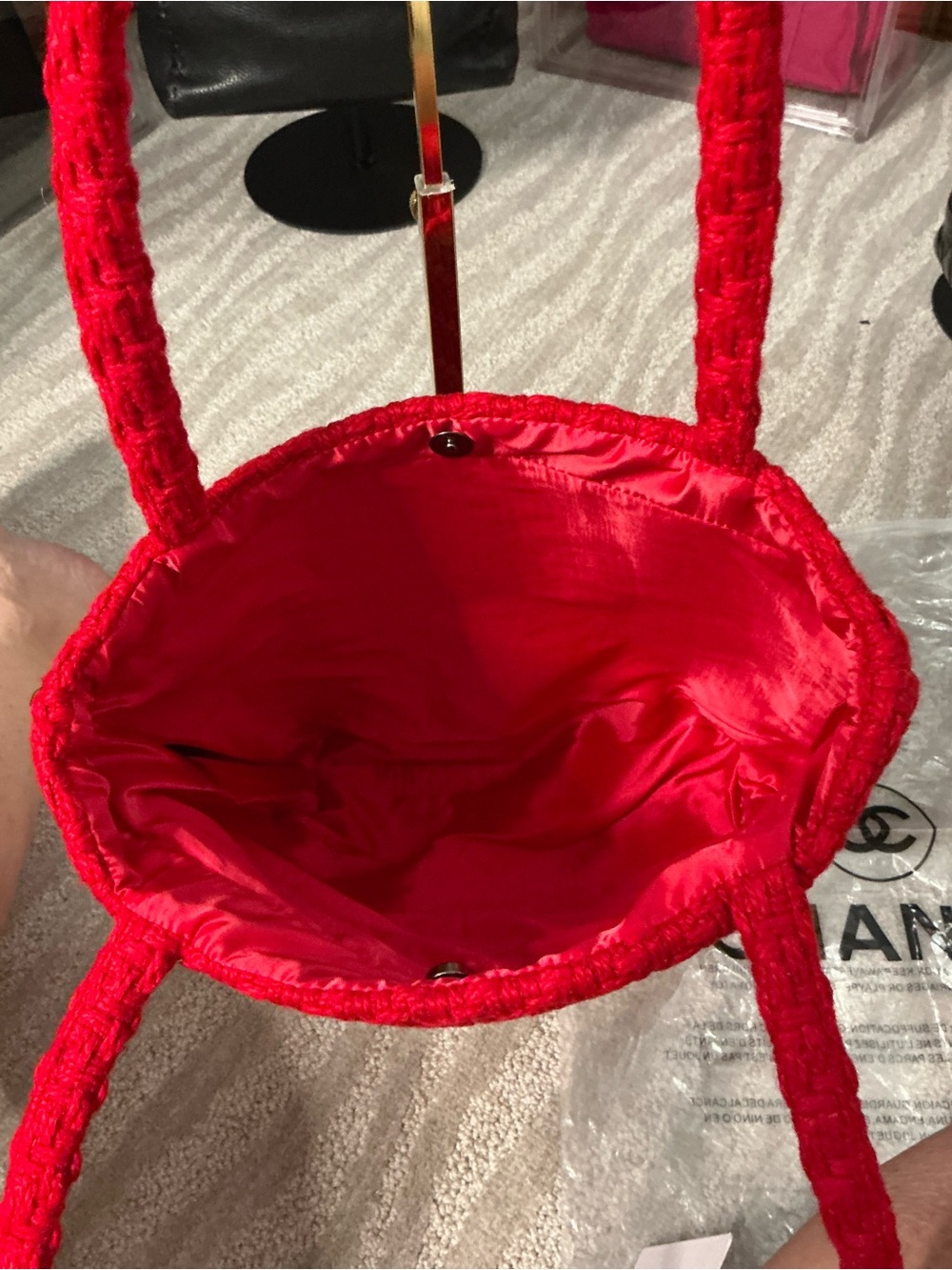 CHANEL Beauty VIP GWP Red Woven CC Sequin Tote Bag Satin Lining NWT - Picture 5 of 7